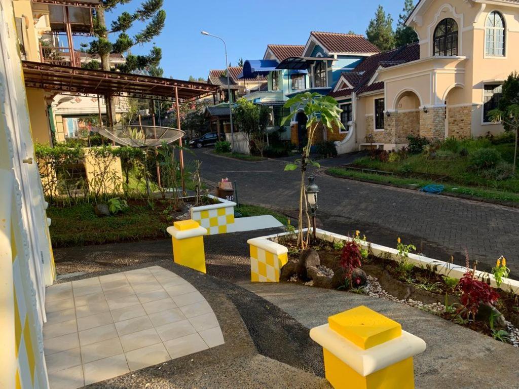 Cinengangirang Villa Wubao Kota Bunga 3 Kamar Harga Budget מראה חיצוני תמונה
